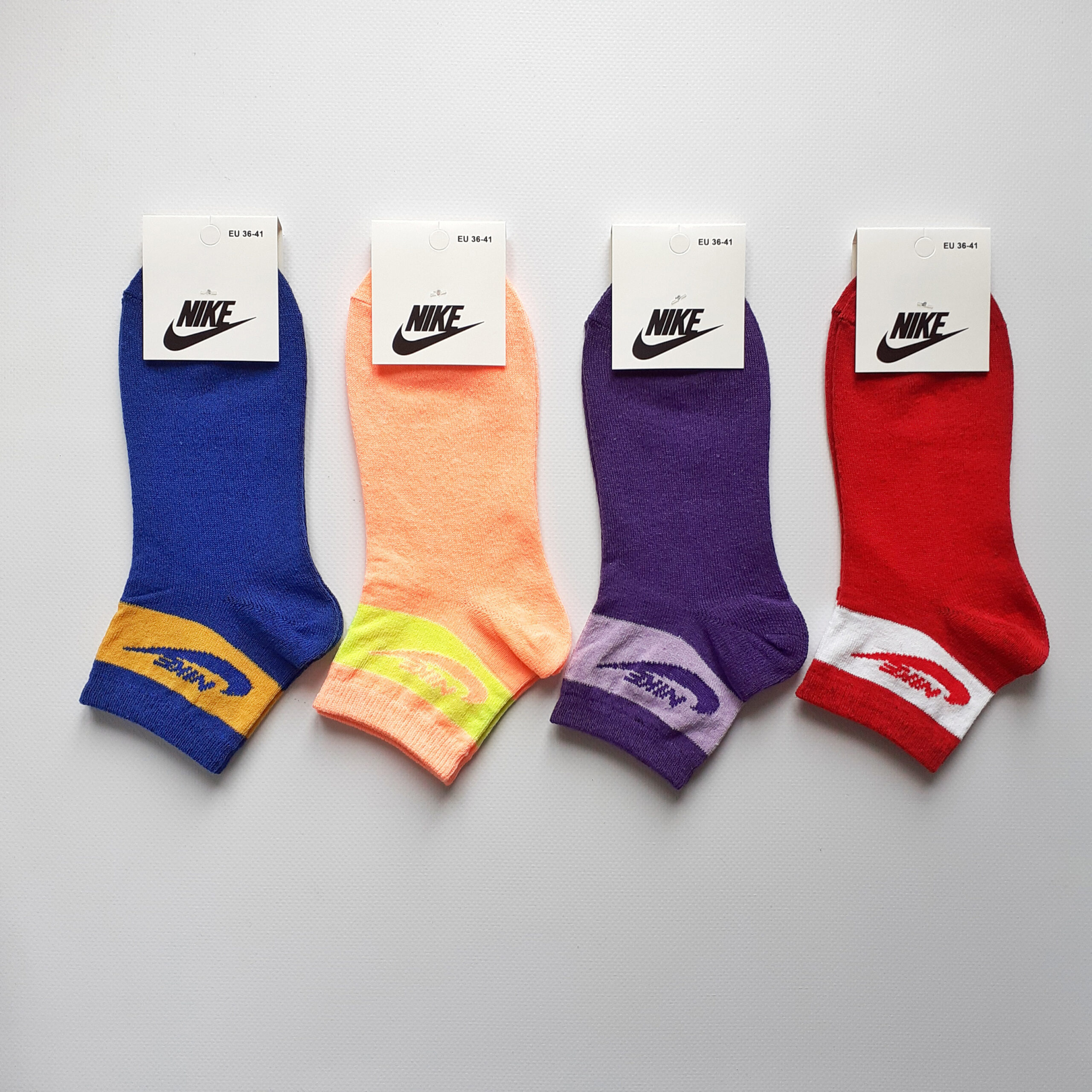 Средние женские носки Nike