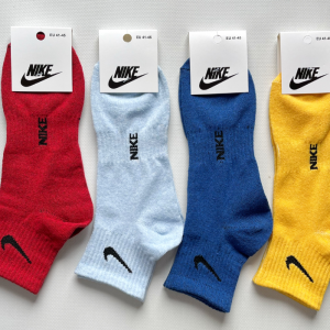 Середні чоловічі шкарпетки з резинкою Nike